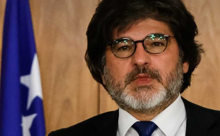 Savez kolumnista | Haris Hrle: What's going on!?